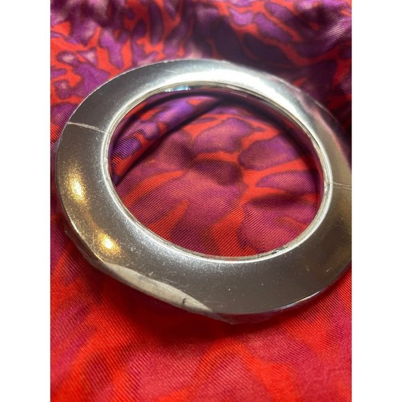 GIVENCHY Logo Eyelet Silk Twill Scarf In Red 26x27 with ring - Picture 14 of 16